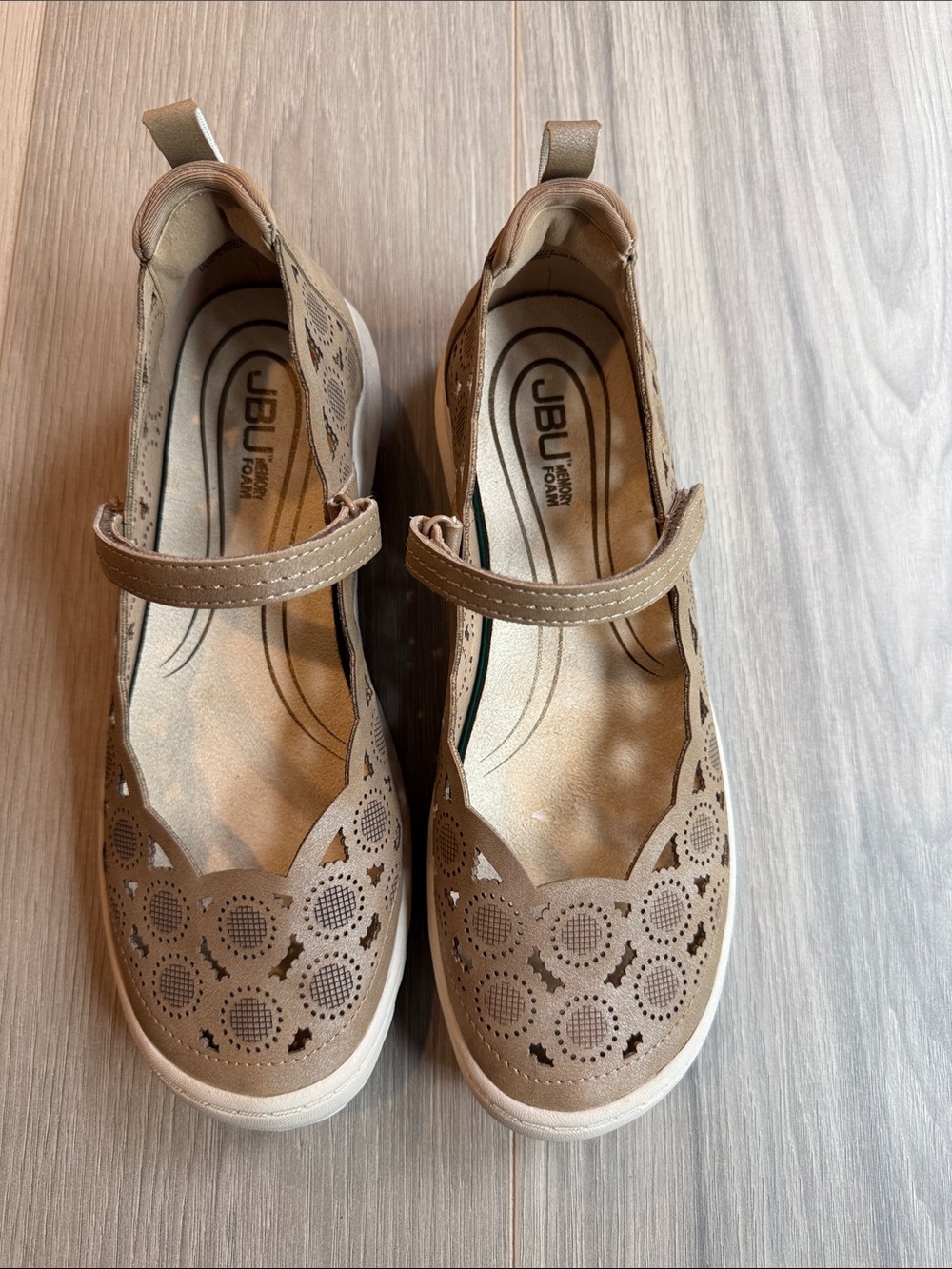 JBU Women's Anne Taupe Shimmer Mary Jane Flats Size 9
